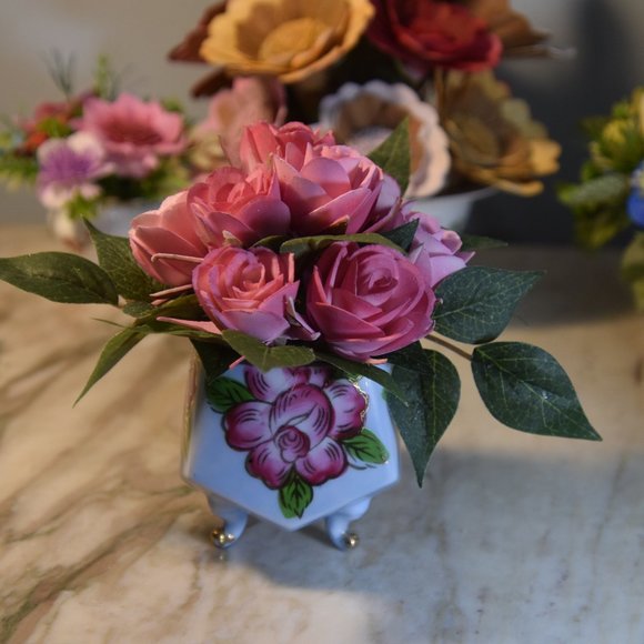 Beautiful antique square single handle footed sugar bowl with Sola wood roses - Picture 6 of 11